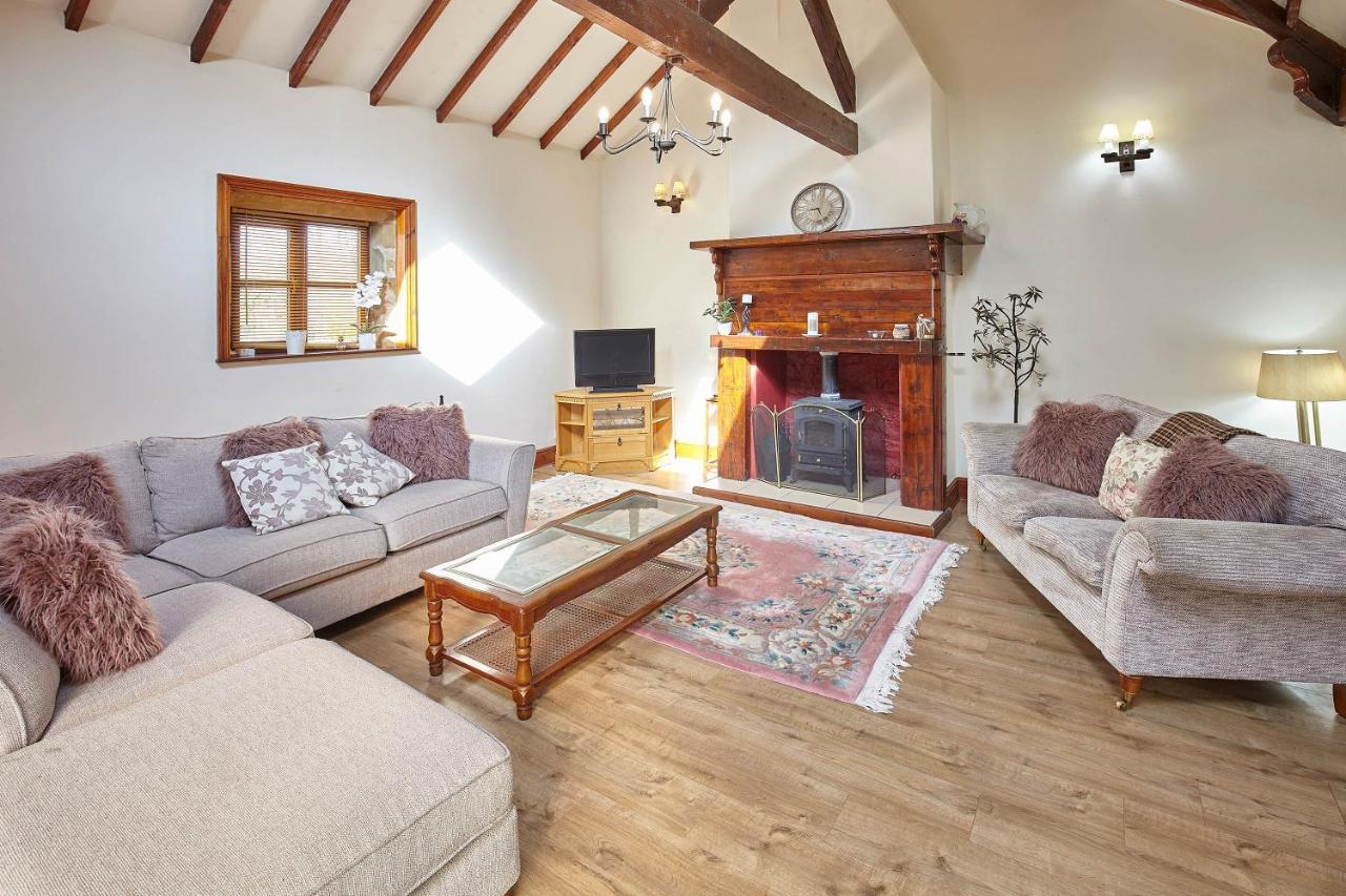 Host & Stay - The Arches Cottage Brotton ภายนอก รูปภาพ