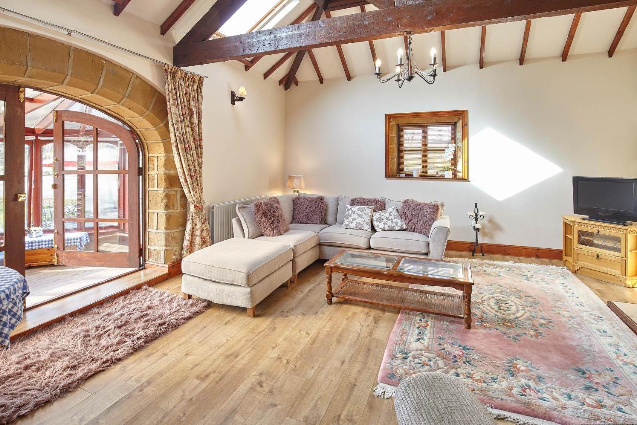 Host & Stay - The Arches Cottage Brotton ภายนอก รูปภาพ