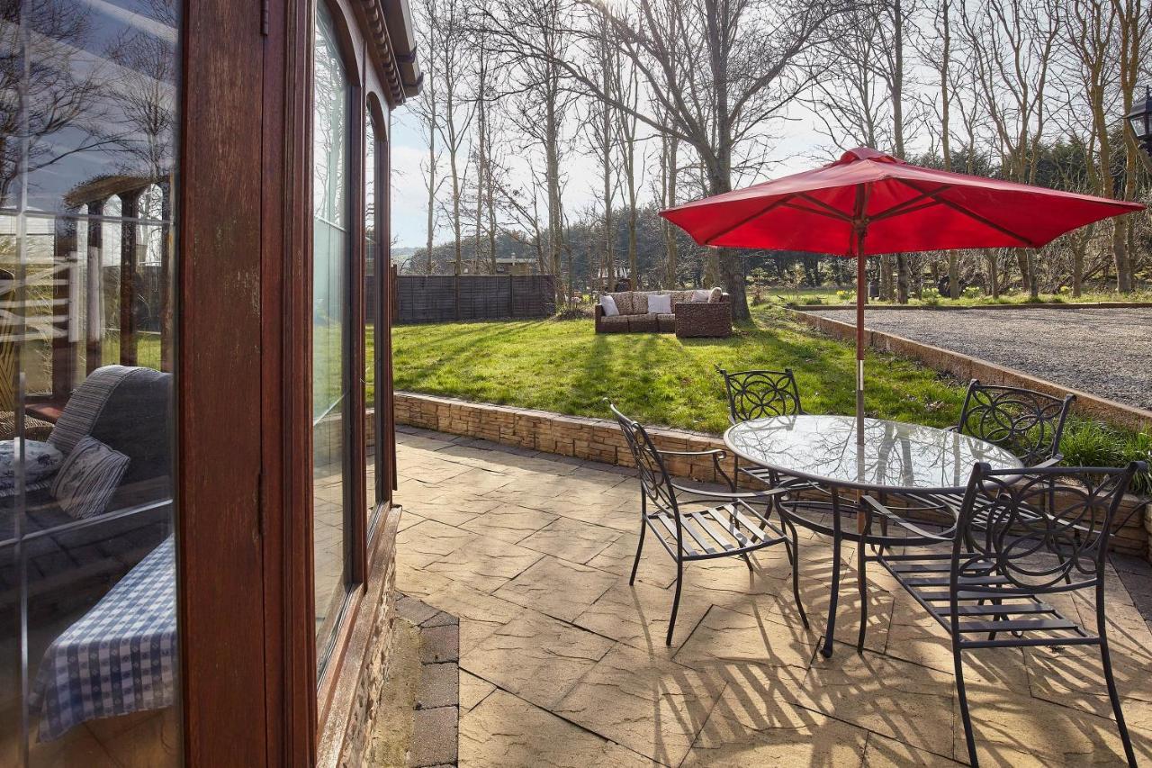Host & Stay - The Arches Cottage Brotton ภายนอก รูปภาพ